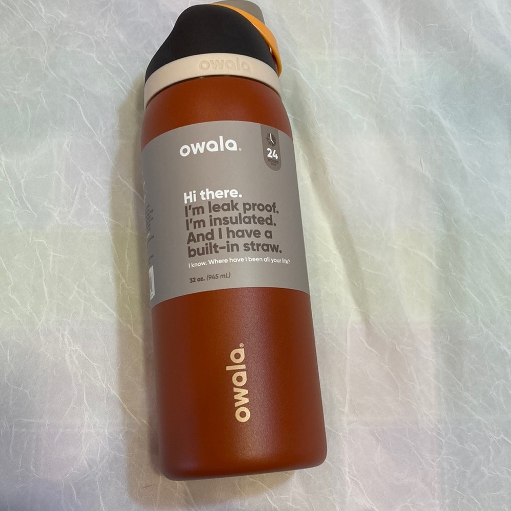 Owala Insulated Water Bottle   w/Built-In Straw-Pumpkin Spice SPECIAL EDITION
